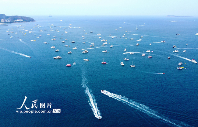 海南三(san)亞：千帆(fān)出海