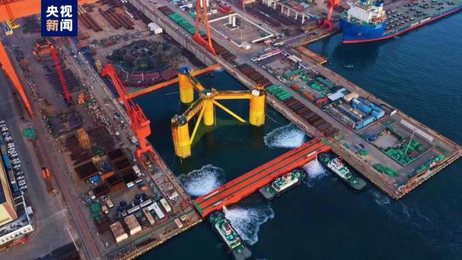 我國深(shen)遠海浮式風(feng)電平台啟運(yun)