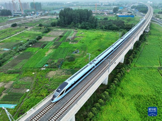 鐵路12月7日起(qǐ)實行新的列(liè)車運行圖