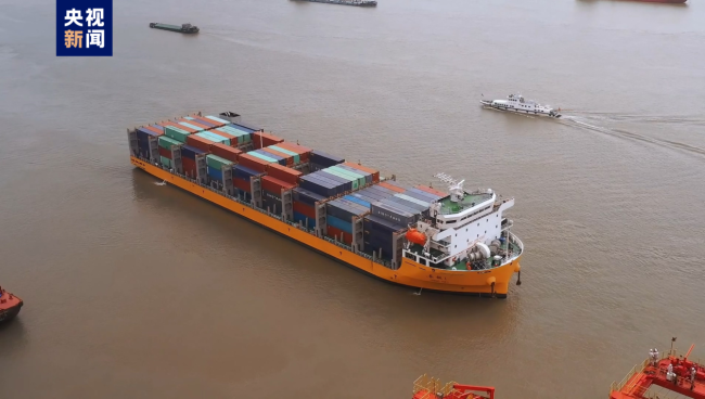 萬噸海輪(lun)首次入境陽邏(luó)港!