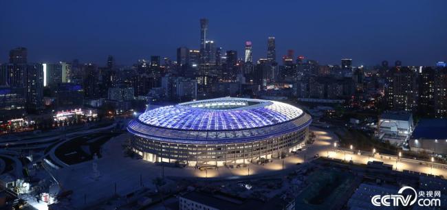 北京：“新工體(tǐ)”進行燈光測(ce)試